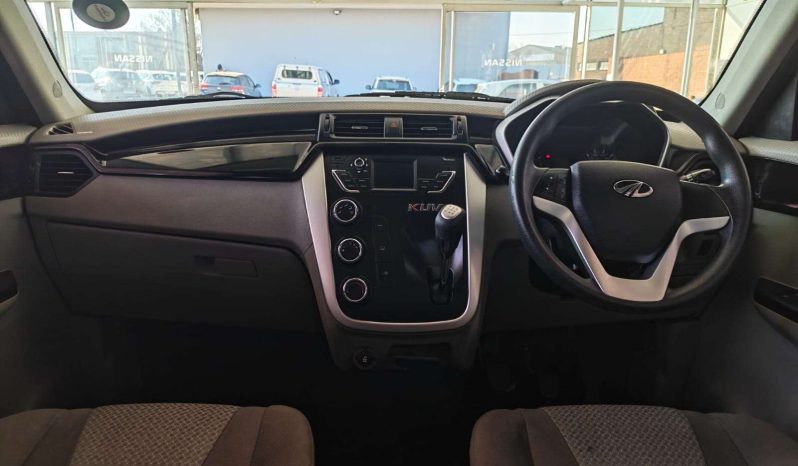
								Mahindra KUV 100 KUV 100 1.2TD K8 full									