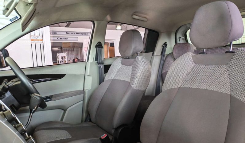 
								Mahindra KUV 100 KUV 100 1.2TD K8 full									