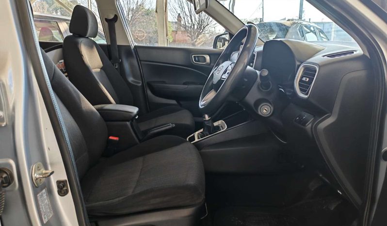
								Mahindra KUV 100 KUV 100 1.2TD K8 full									