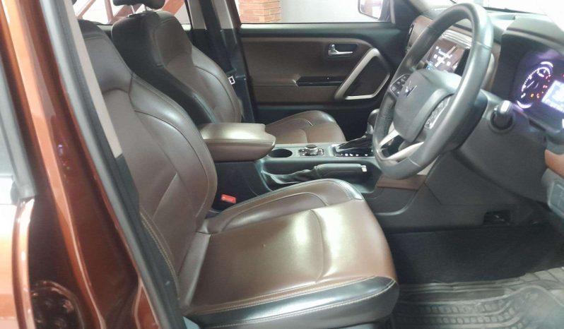 
								Mahindra SCORPIO-N SCORPIO-N 2.2D 4X4 A/T (Z8) full									