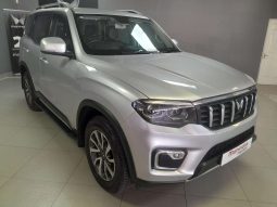 
										Mahindra SCORPIO-N SCORPIO-N 2.2D A/T (Z8) full									