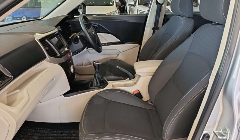 
								Mahindra XUV300 XUV300 1.5D (W6) full									