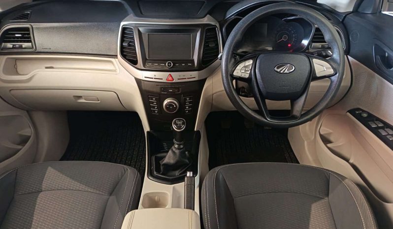 
								Mahindra XUV300 XUV300 1.5D (W6) full									