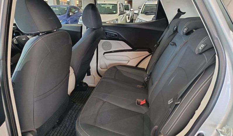 
								Mahindra XUV300 XUV300 1.5D (W6) full									