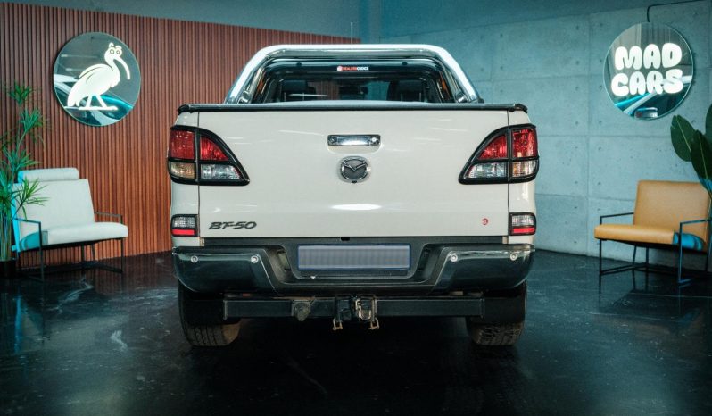 
								Mazda Bt-50 2.2 Hr D/cab Sle 4X2 At (lrd) full									