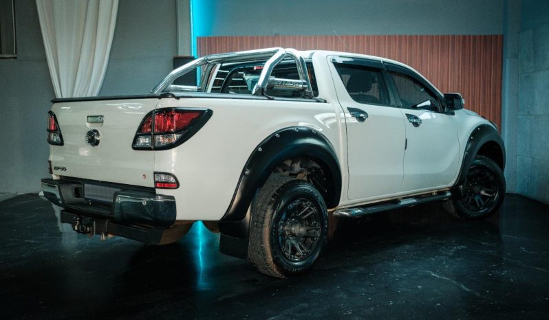 
								Mazda Bt-50 2.2 Hr D/cab Sle 4X2 At (lrd) full									