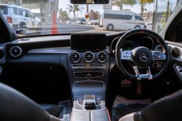 
										Mercedes-AMG C-Class C43 4Matic full									