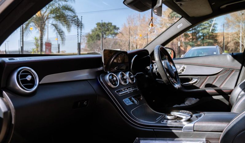 
								Mercedes-AMG C-Class C43 4Matic full									