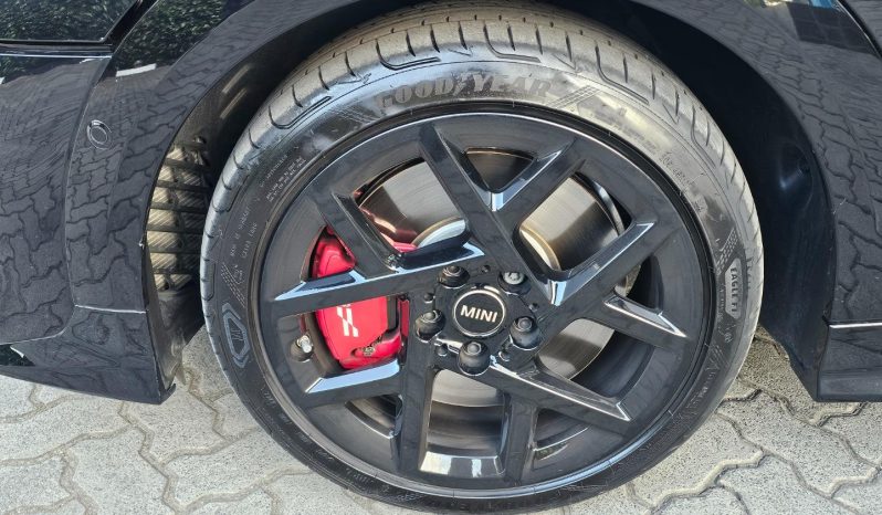 
								MINI Hatch 3-Door Cooper Jcw full									
