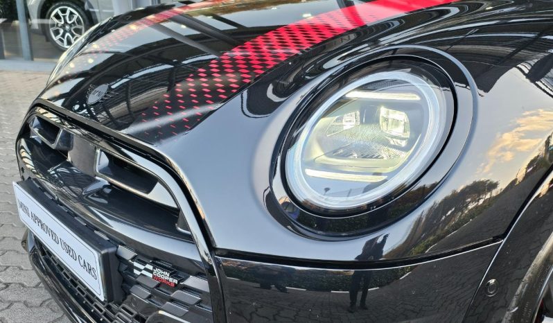 
								MINI Hatch 3-Door Cooper Jcw full									