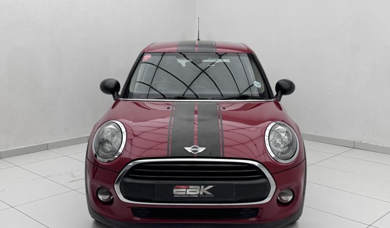 
								MINI Hatch 5-Door Cooper full									