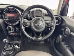 
										MINI Hatch 5-Door Cooper full									