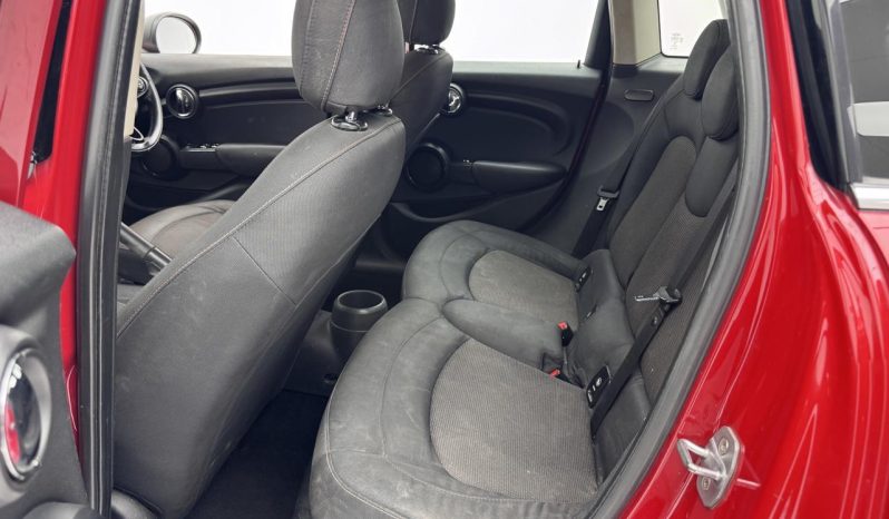 
								MINI Hatch 5-Door Cooper full									