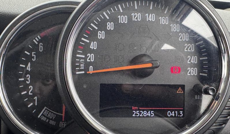 
								MINI Hatch 5-Door Cooper full									