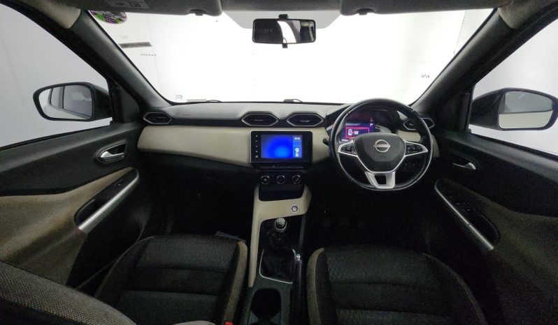 
								Nissan Magnite 1.0 Acenta full									