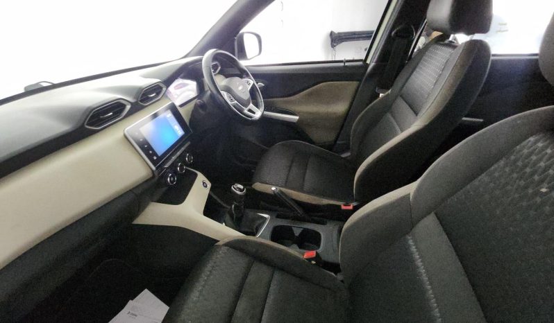 
								Nissan Magnite 1.0 Acenta full									