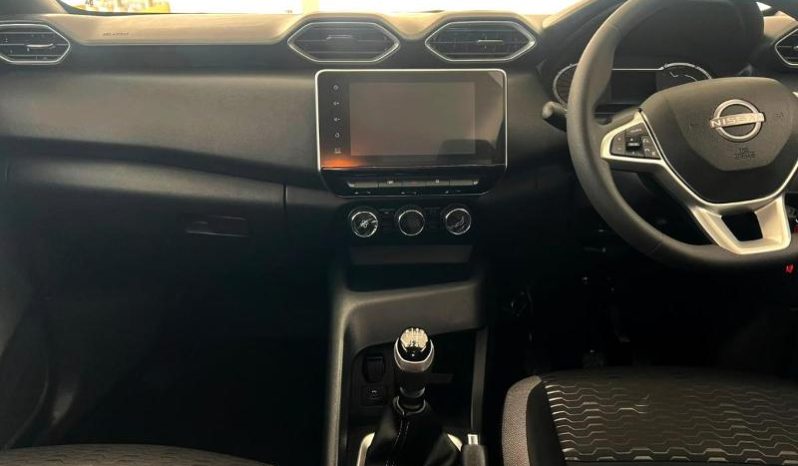 
								Nissan Magnite 1.0 Visia full									