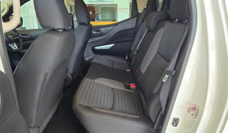 
								Nissan Navara 2.5D Le D Cab 4X4 At full									