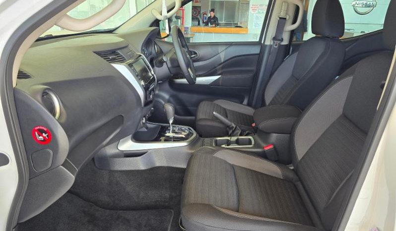 
								Nissan Navara 2.5D Le D Cab 4X4 At full									