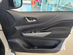 
										Nissan Navara 2.5D Le D Cab 4X4 At full									
