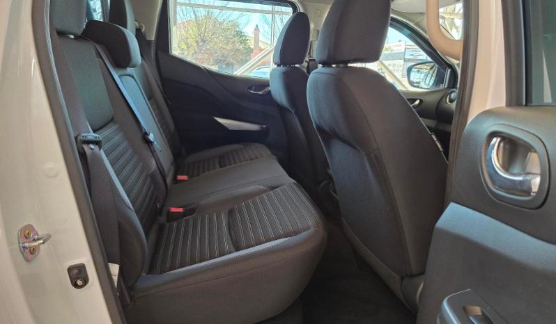 
								Nissan Navara 2.5D Le D Cab 4X4 At full									