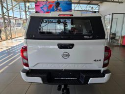 
										Nissan Navara 2.5D Le D Cab 4X4 At full									