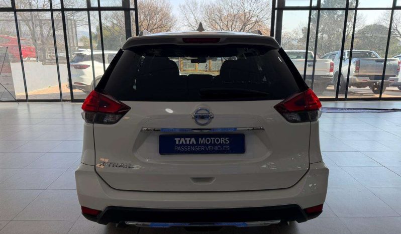 
								Nissan X TRAIL X TRAIL 2.5 ACENTA 4X4 CVT full									