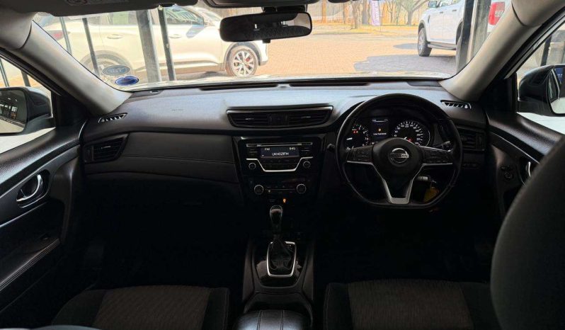 
								Nissan X TRAIL X TRAIL 2.5 ACENTA 4X4 CVT full									