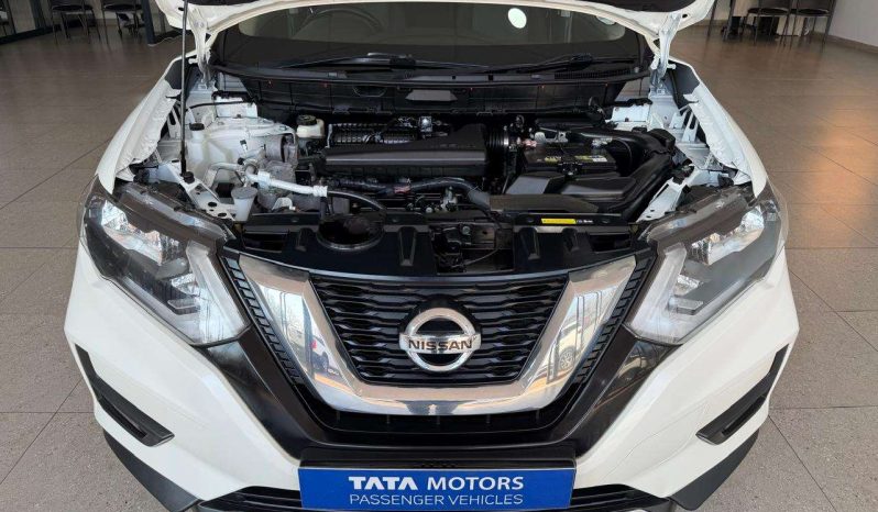 
								Nissan X TRAIL X TRAIL 2.5 ACENTA 4X4 CVT full									