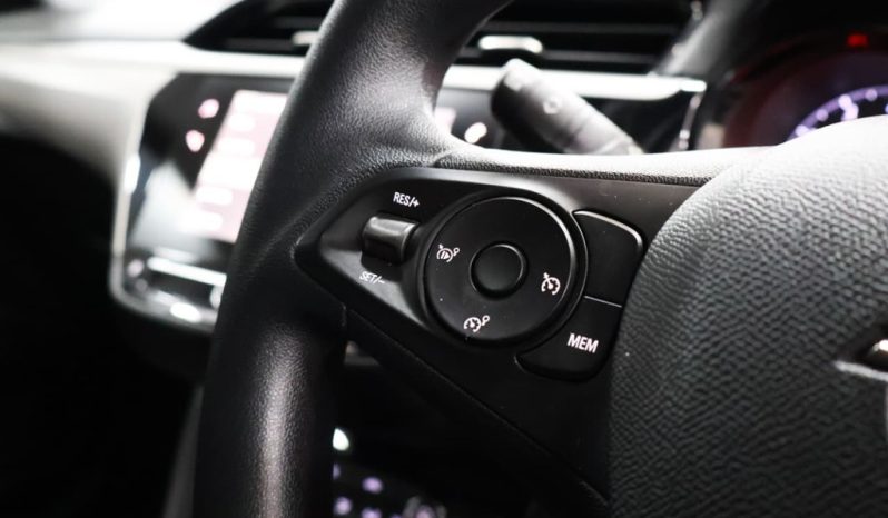 
								Opel Corsa 1.2T Edition full									