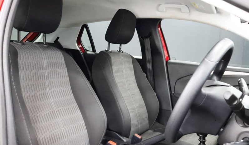
								Opel Corsa 1.2T Edition full									