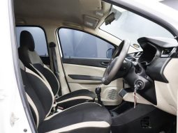 
										Renault Triber 1.0 Life full									