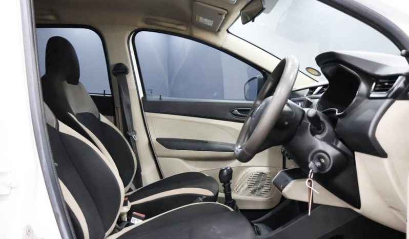 
								Renault Triber 1.0 Life full									