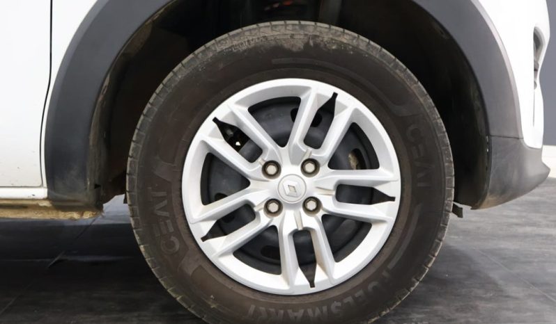 
								Renault Triber 1.0 Life full									