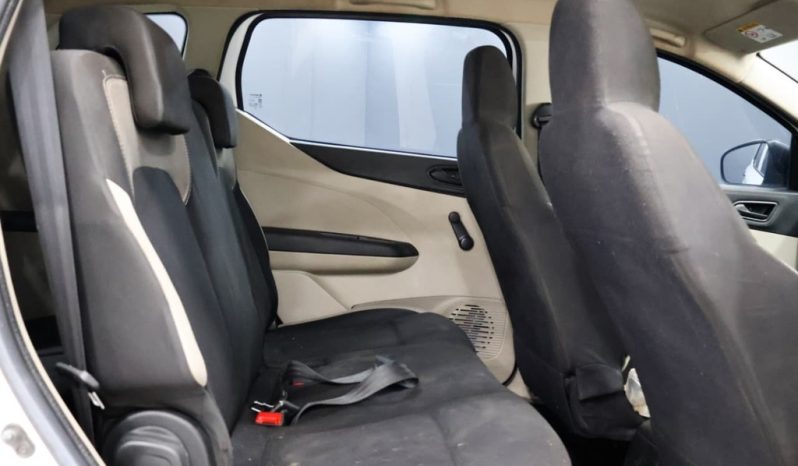 
								Renault Triber 1.0 Life full									