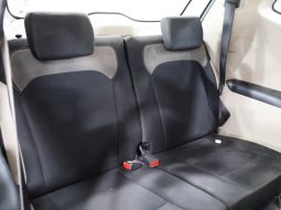 
										Renault Triber 1.0 Life full									