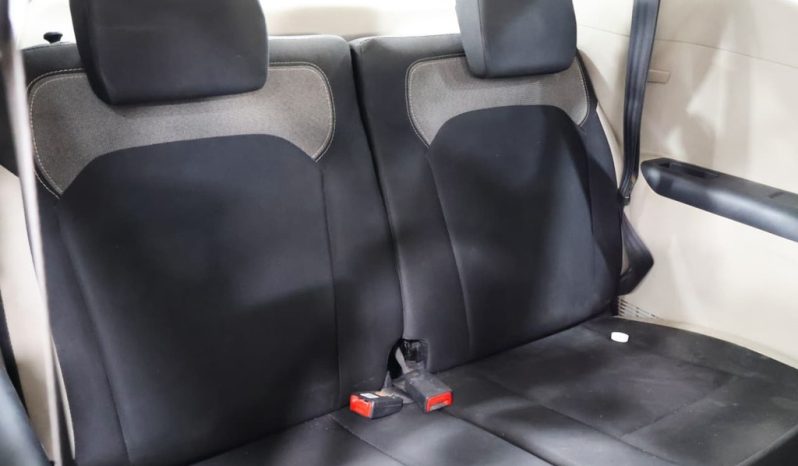 
								Renault Triber 1.0 Life full									