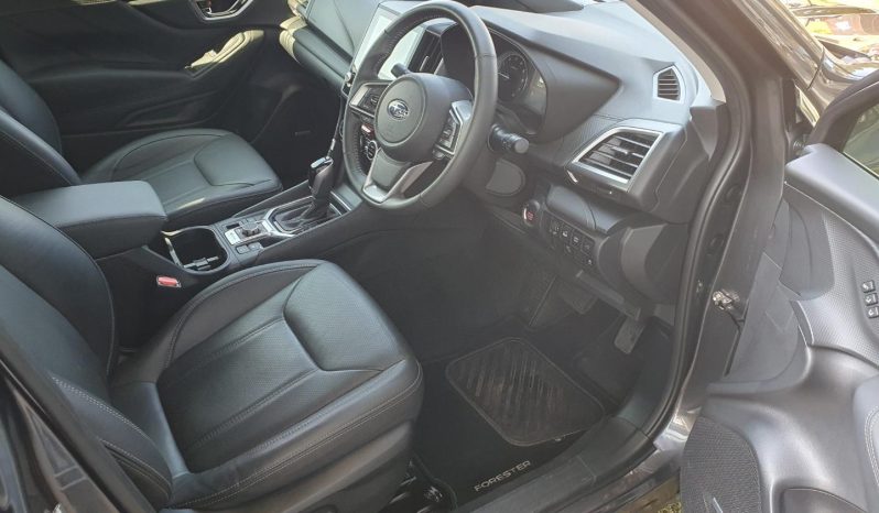 
								Subaru Forester 2.5i-S ES full									