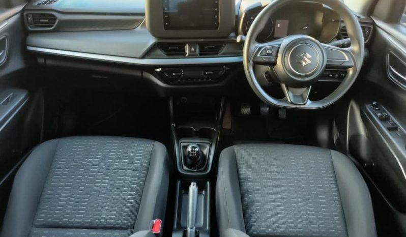 
								SUZUKI SWIFT 1.2 GL MT full									