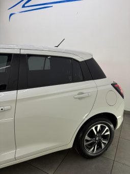 
										Suzuki Swift 1.2 Glx Cvt full									