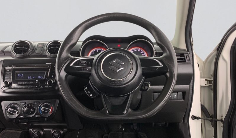 
								Suzuki Swift 1.2I Gl Amt full									