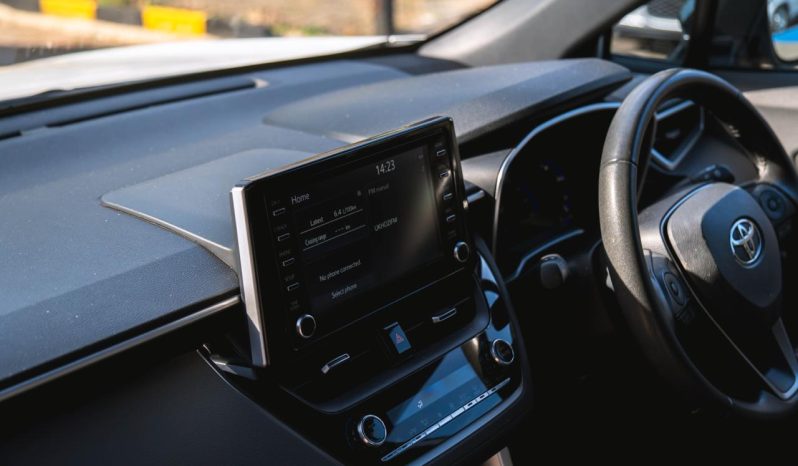 
								Toyota Corolla Cross 1.8 Hybrid XR full									