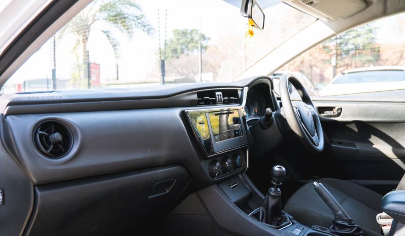 
								Toyota Corolla Quest 1.8 Plus full									