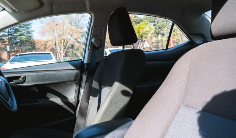 
								Toyota Corolla Quest 1.8 Plus full									