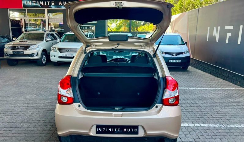
								Toyota Etios 1.5 Xs 5-Door full									