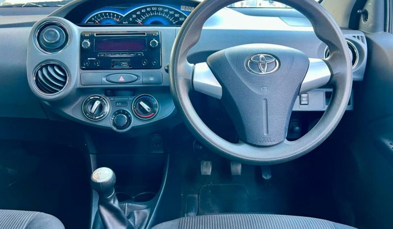 
								Toyota Etios 1.5 Xs 5-Door full									