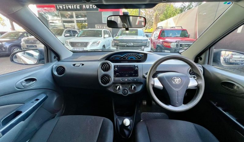 
								Toyota Etios 1.5 Xs 5-Door full									