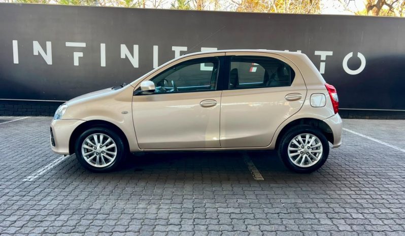 
								Toyota Etios 1.5 Xs 5-Door full									