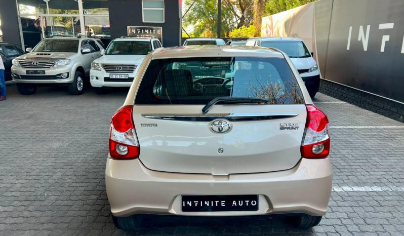 
								Toyota Etios 1.5 Xs 5-Door full									