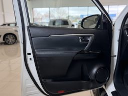 
										Toyota Fortuner 2.4 Gd-6 Rb At full									